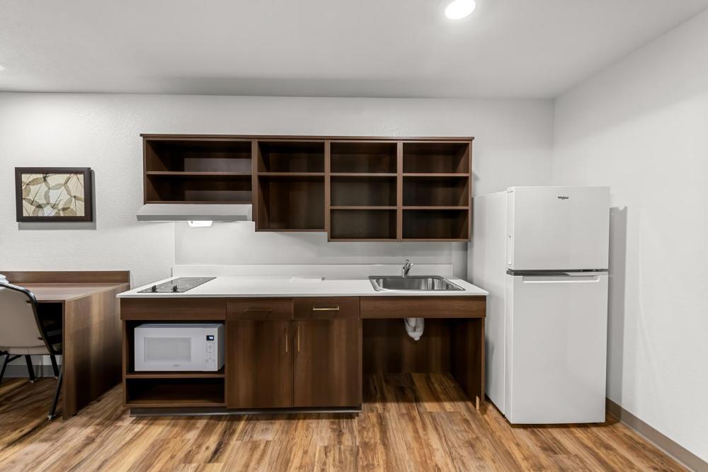 King Suite with Sofa bed - Disability Access/Non Smoking